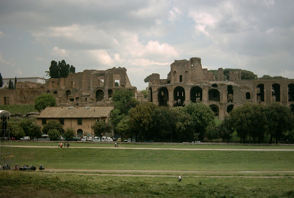 CIRCUS MAXIMUS Rom 2004 Blick in Richtung Palatin , Dr. Franz Xaver Schütz und Dr. Chrystina Häuber