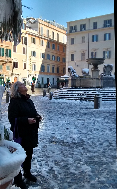 Schnee in Rom Trastevere, Photo by Franz Xaver Schütz, Chrystina Häuber