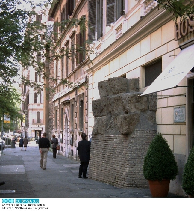 Servianische Stadtmauer Via Carlo Alberto , Rom , Photo by Franz Xaver Schütz, Chrystina Häuber