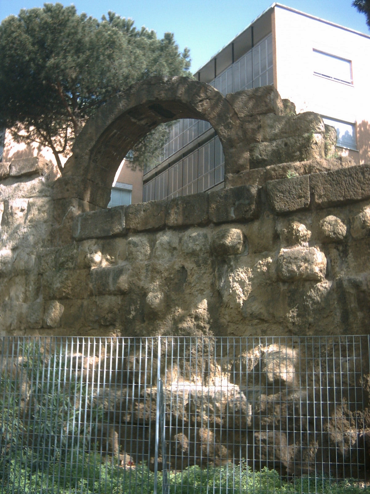 Servianische Stadtmauer Rom - Via di S. Anselmo , dia04, Photos by Chrystina Häuber, Franz Xaver Schütz