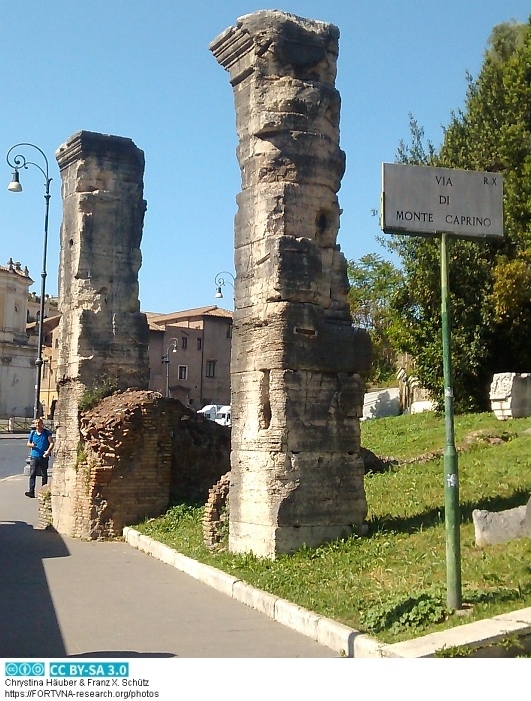 Via tecta ?, Porticus , Forum Holitorium , Porticus Triumphi , Rom, Photo by Franz Xaver Schütz, Chrystina Häuber